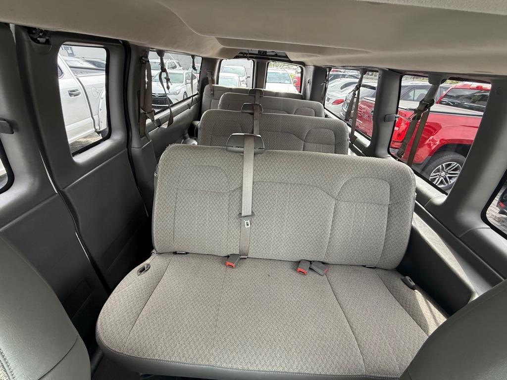 Chevrolet Express Passenger RWD 3500 155" LT 2020 Chevrolet Express Passenger RWD 3500 155" LT 2020