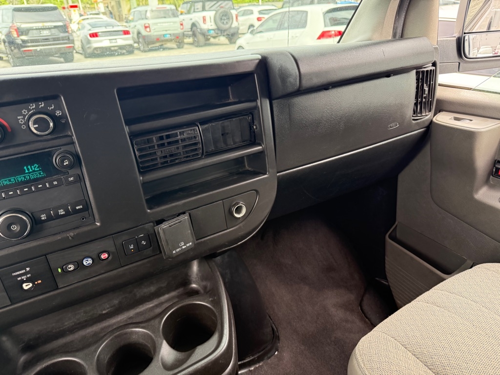 Chevrolet Express Passenger RWD 3500 155" LT 2020