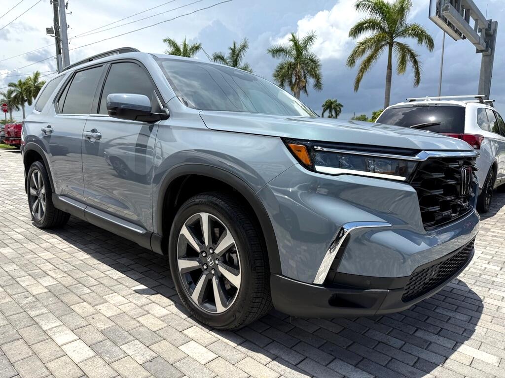 Honda Pilot Touring AWD 2025