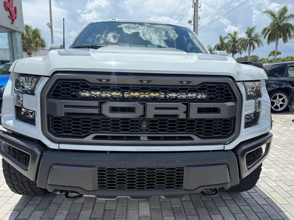 Ford F-150 Raptor 4WD SuperCrew 5.5' Box 2017 Ford F-150 Raptor 4WD SuperCrew 5.5' Box 2017