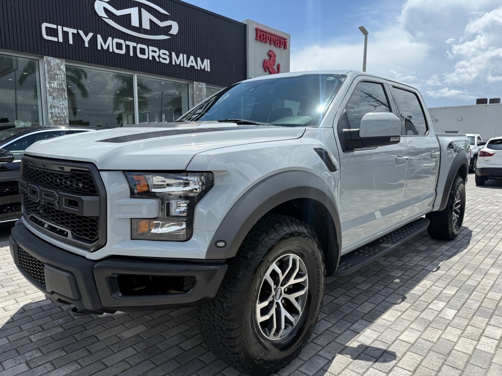 Ford F-150 Raptor 4WD SuperCrew 5.5' Box 2017 Ford F-150 Raptor 4WD SuperCrew 5.5' Box 2017