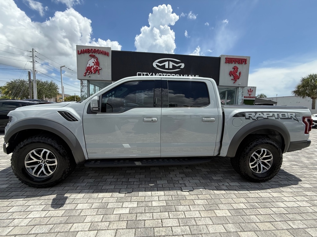 Ford F-150 Raptor 4WD SuperCrew 5.5' Box 2017 Ford F-150 Raptor 4WD SuperCrew 5.5' Box 2017