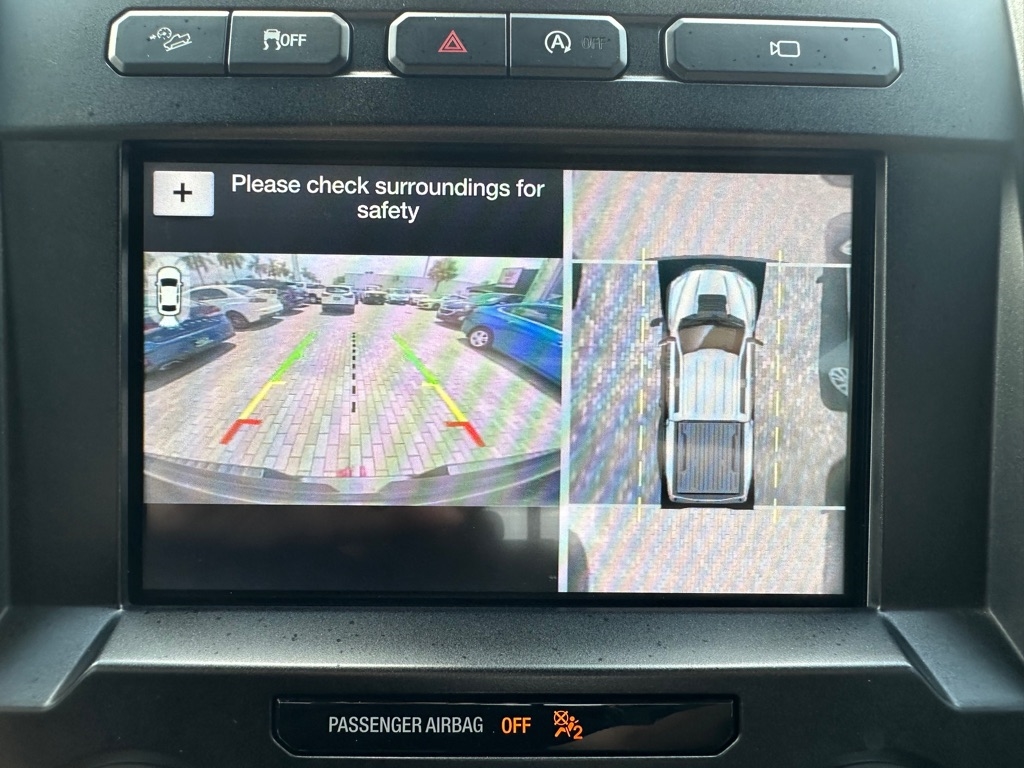 Ford F-150 Raptor 4WD SuperCrew 5.5' Box 2017 Ford F-150 Raptor 4WD SuperCrew 5.5' Box 2017