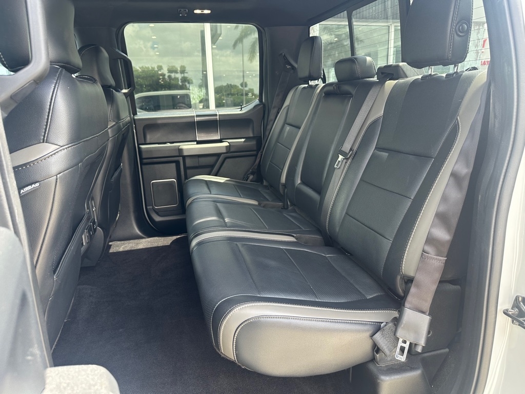 Ford F-150 Raptor 4WD SuperCrew 5.5' Box 2017 Ford F-150 Raptor 4WD SuperCrew 5.5' Box 2017