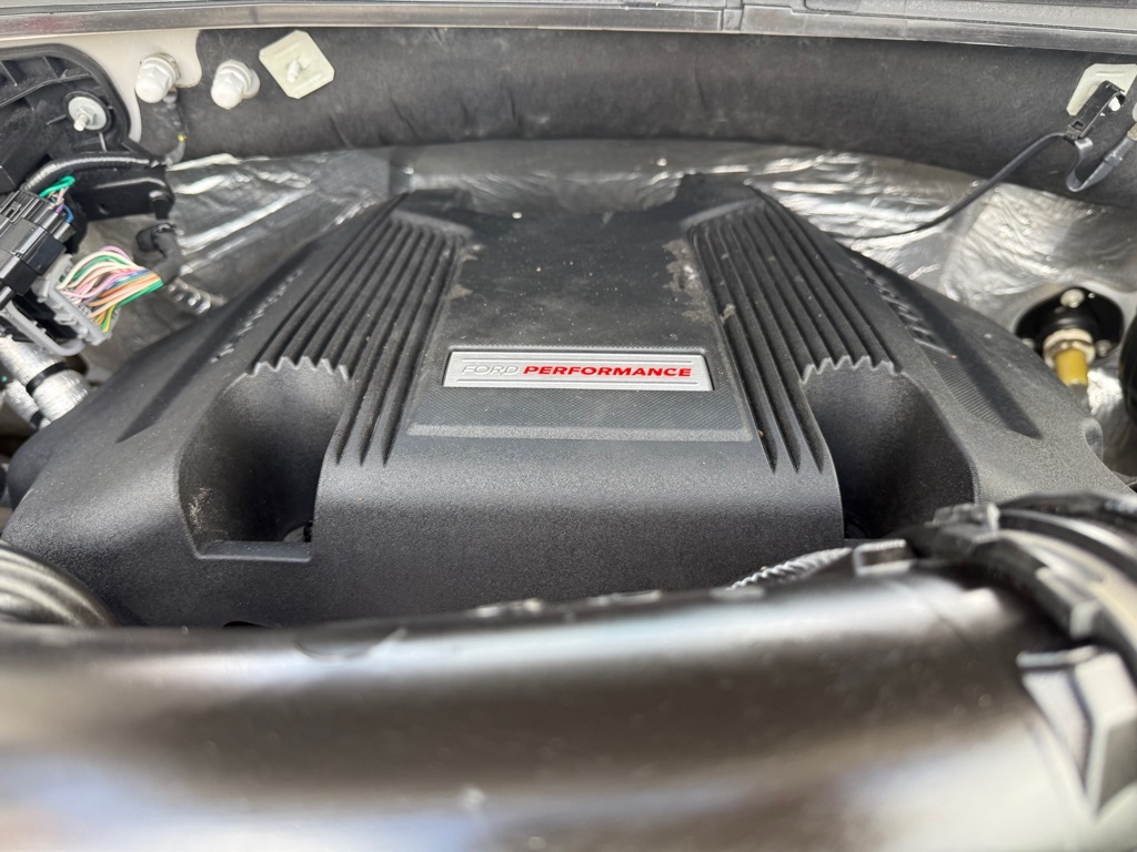 Ford F-150 Raptor 4WD SuperCrew 5.5' Box 2017 Ford F-150 Raptor 4WD SuperCrew 5.5' Box 2017