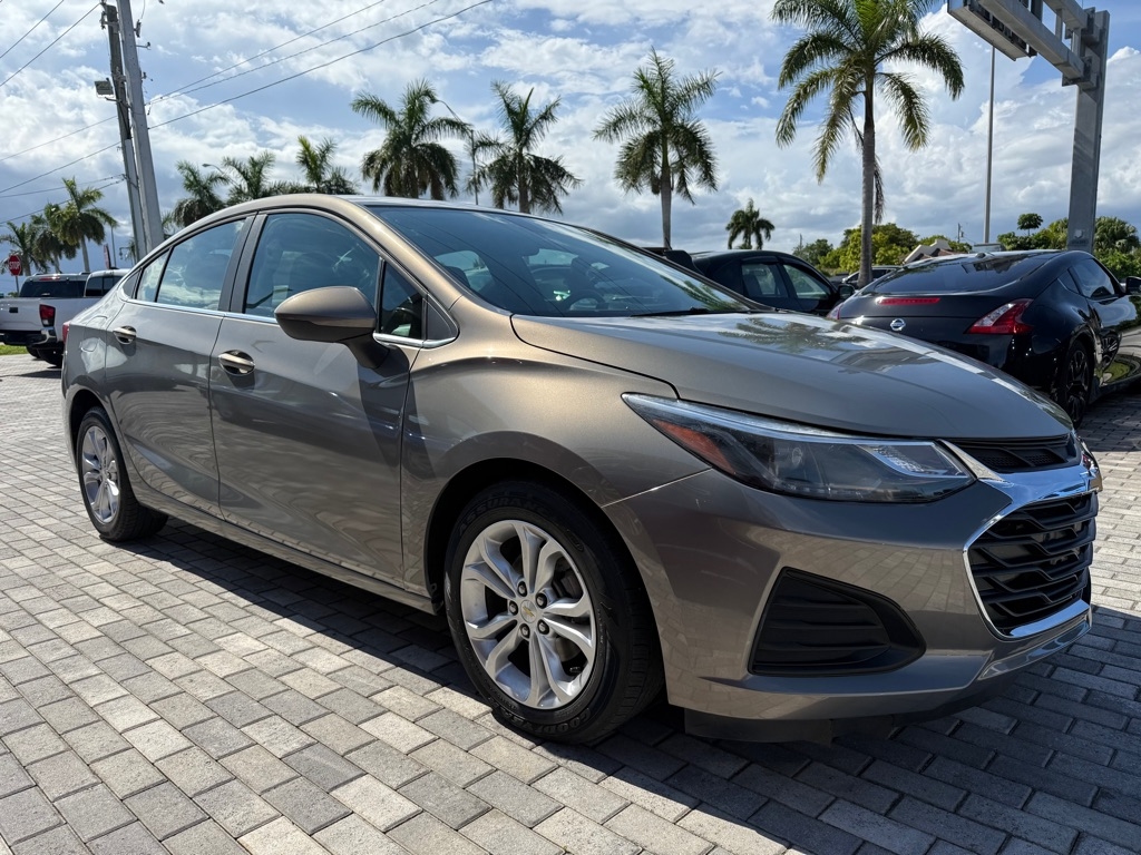 2019 Chevrolet Cruze 4dr Sdn LT