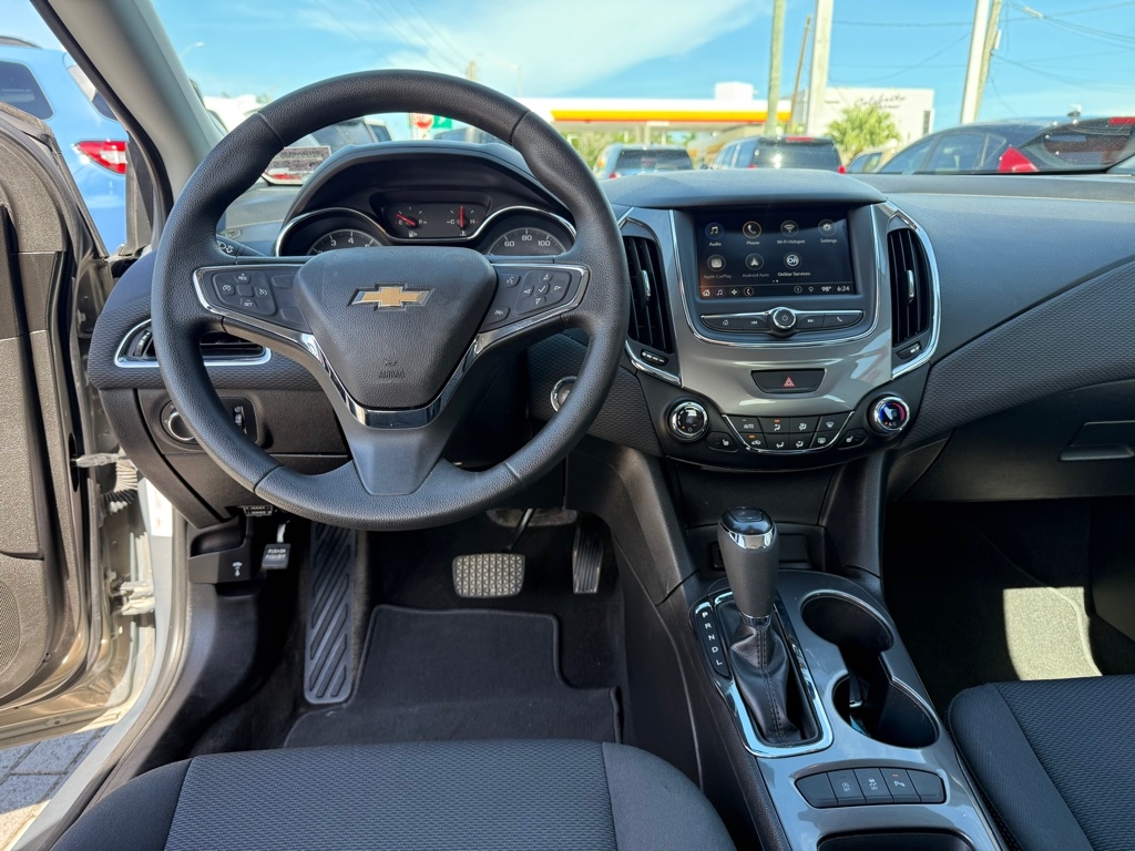 Chevrolet Cruze 4dr Sdn LT 2019 Chevrolet Cruze 4dr Sdn LT 2019