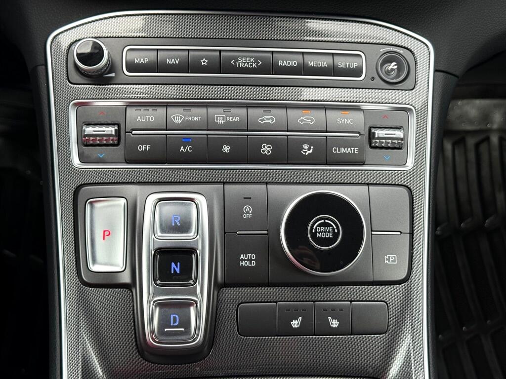 Hyundai Santa Fe SEL FWD 2023