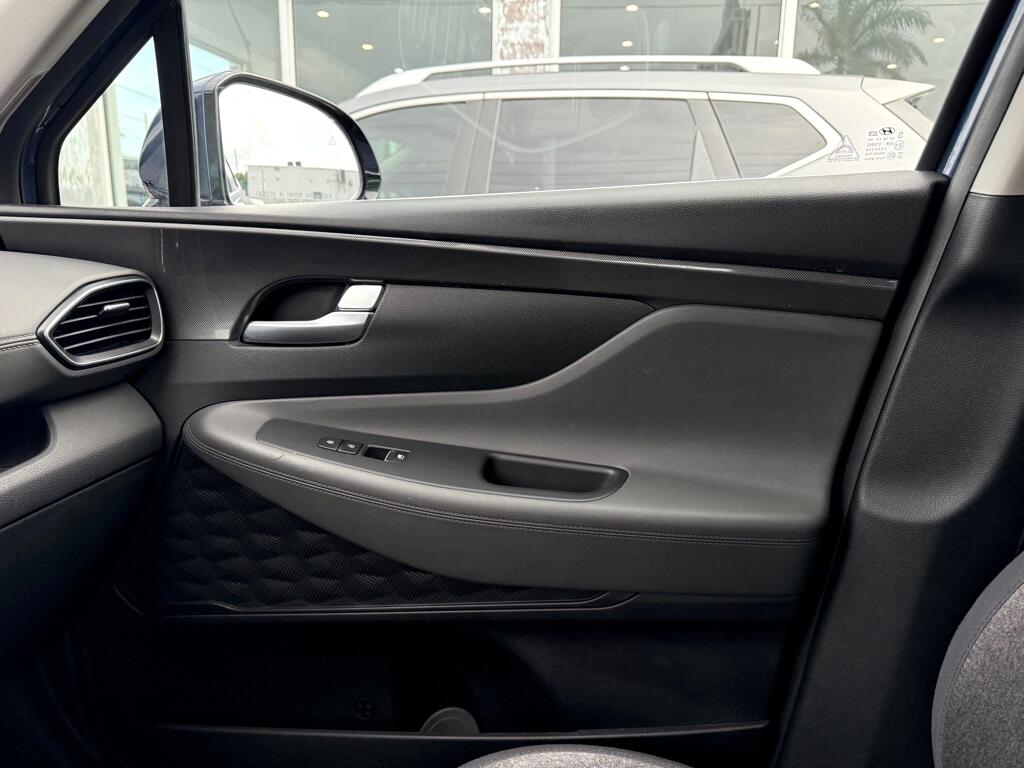 Hyundai Santa Fe SEL FWD 2023
