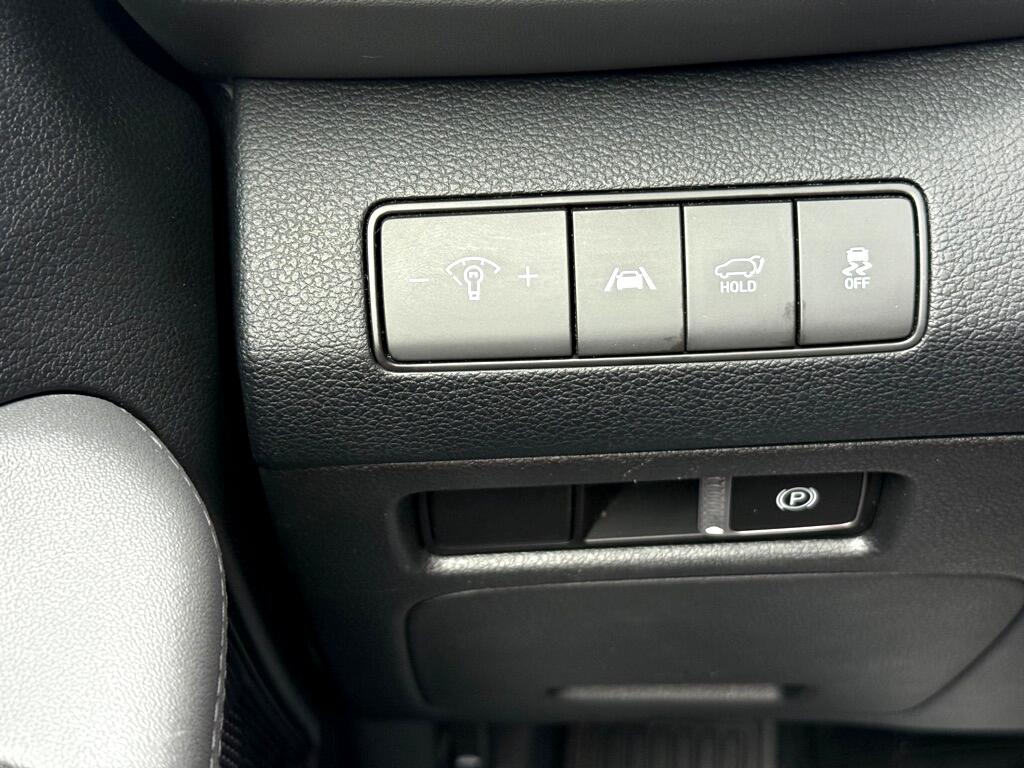 Hyundai Santa Fe SEL FWD 2023