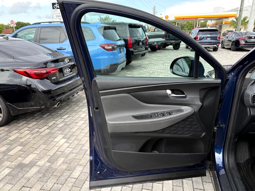 Hyundai Santa Fe SEL FWD 2023