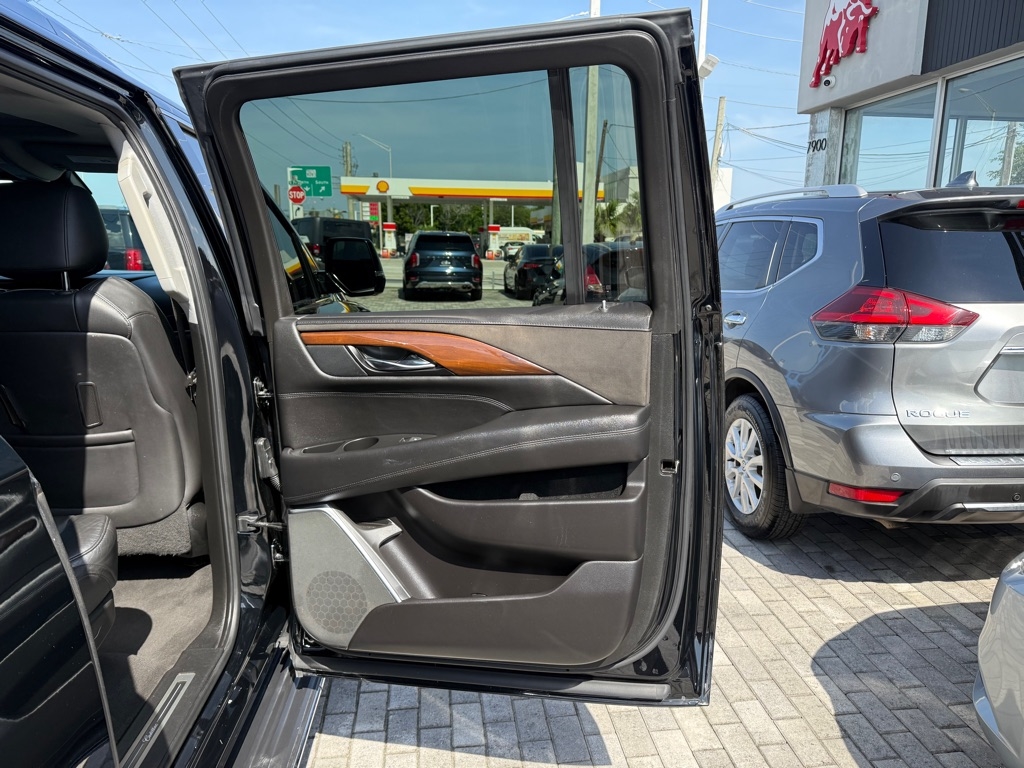 Cadillac Escalade ESV 2WD 4dr Premium Luxury 2020