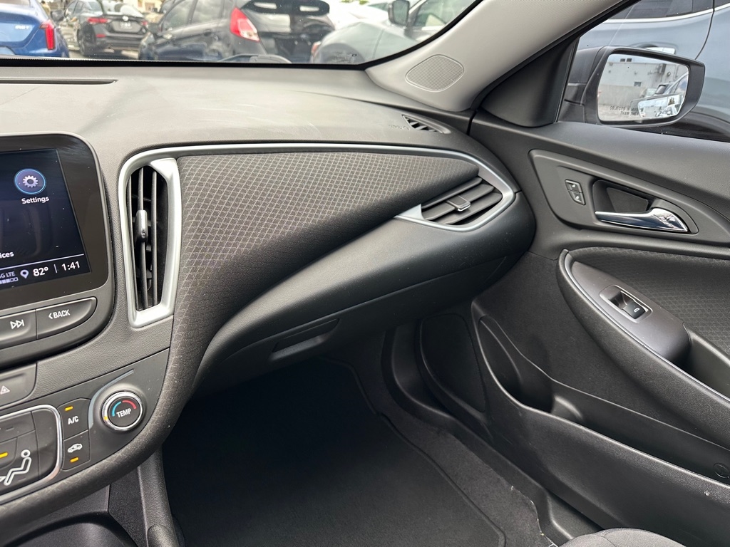 Chevrolet Malibu 4dr Sdn LS w/1LS 2023 Chevrolet Malibu 4dr Sdn LS w/1LS 2023