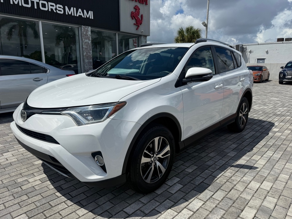 2018 Toyota RAV4 XLE photo 3