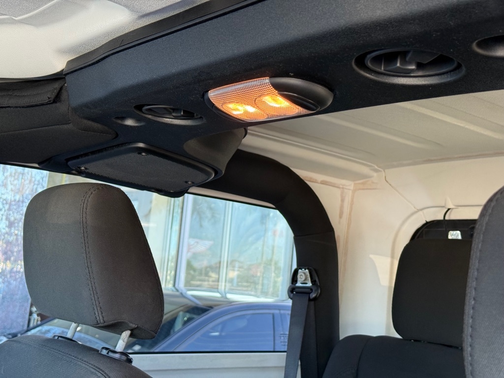 Jeep Wrangler 4WD 2dr Sport 2015