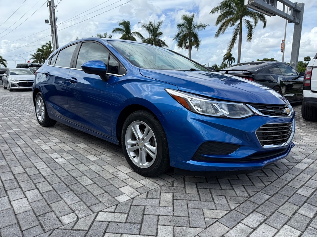 2017 Chevrolet Cruze 4dr HB 1.4L LT w/1SD