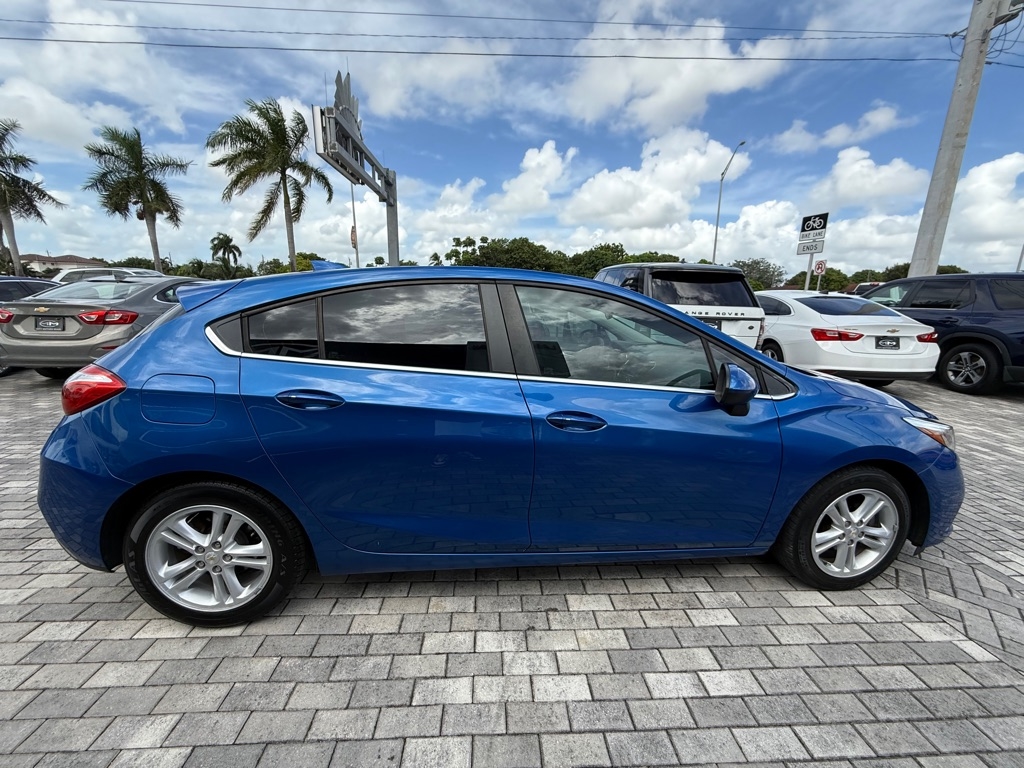 Chevrolet Cruze 4dr HB 1.4L LT w/1SD 2017 Chevrolet Cruze 4dr HB 1.4L LT w/1SD 2017