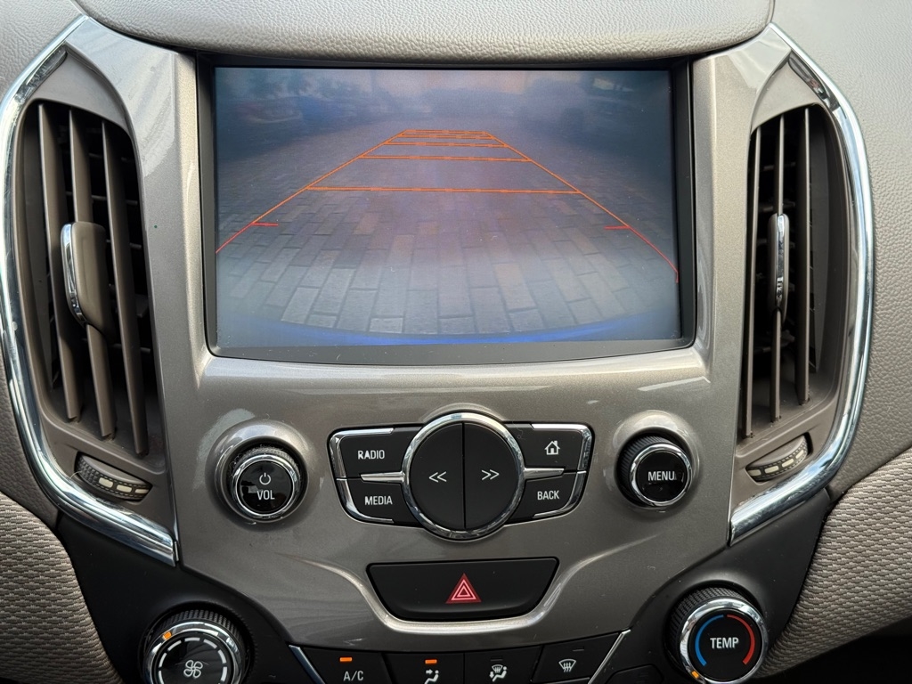 Chevrolet Cruze 4dr HB 1.4L LT w/1SD 2017 Chevrolet Cruze 4dr HB 1.4L LT w/1SD 2017