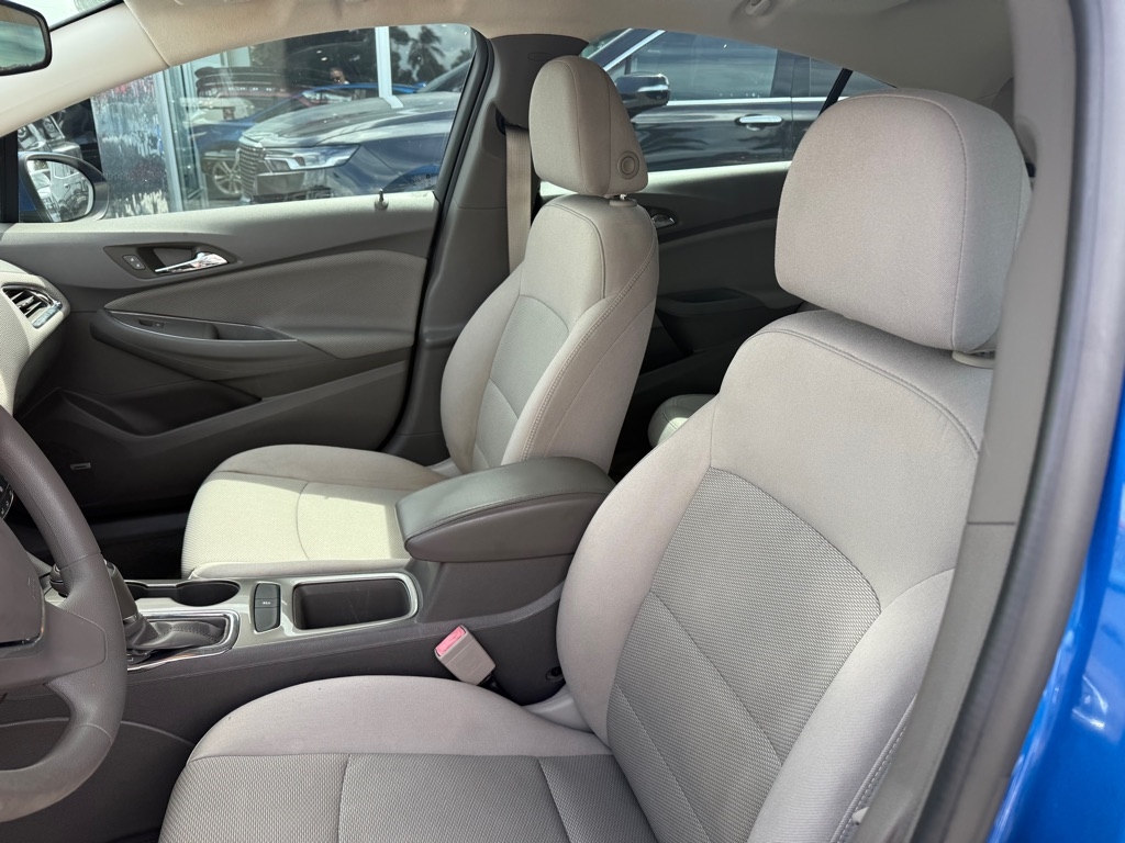 Chevrolet Cruze 4dr HB 1.4L LT w/1SD 2017 Chevrolet Cruze 4dr HB 1.4L LT w/1SD 2017