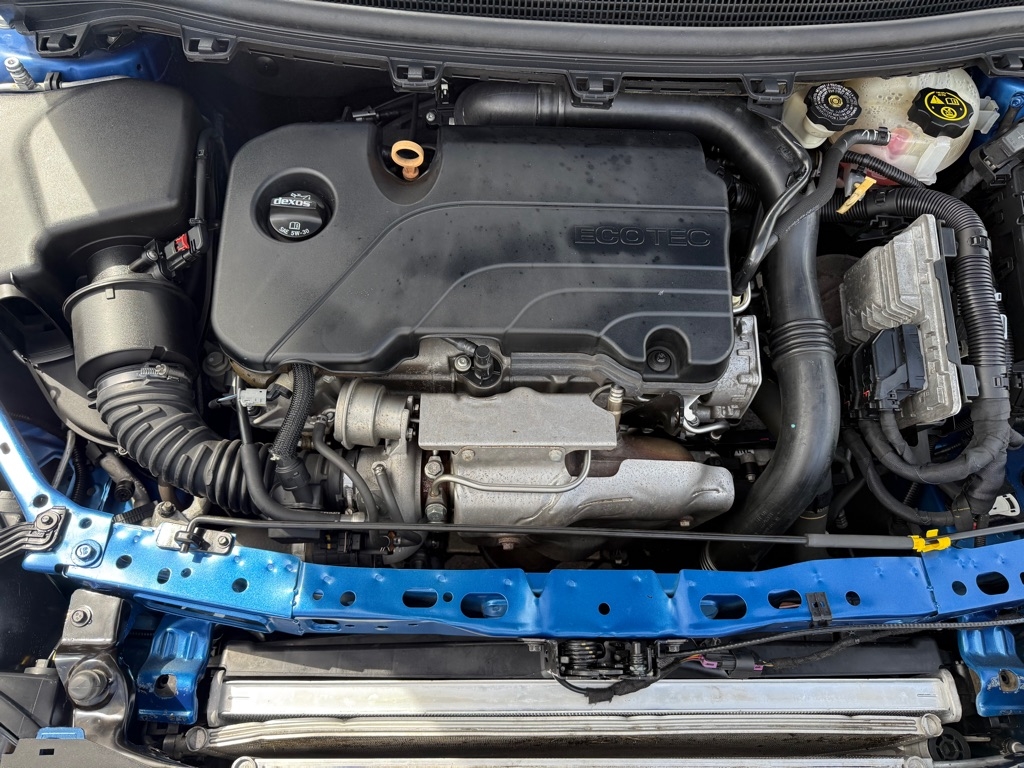 Chevrolet Cruze 4dr HB 1.4L LT w/1SD 2017 Chevrolet Cruze 4dr HB 1.4L LT w/1SD 2017