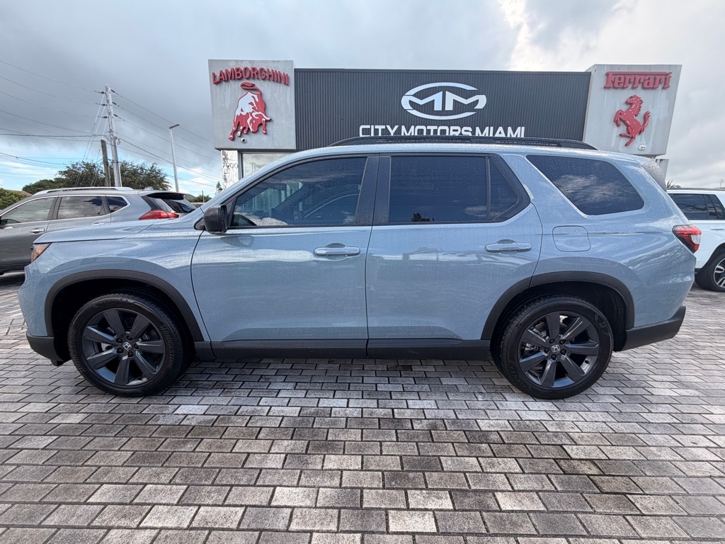 2025 Honda Pilot Sport photo 4