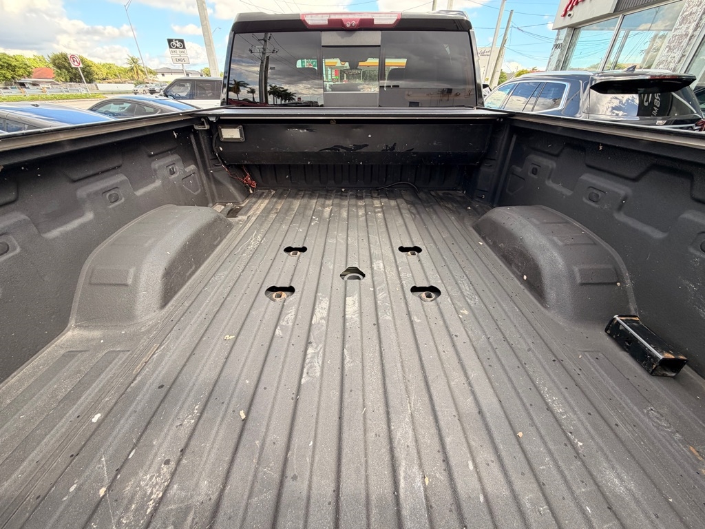 GMC Sierra 3500HD 4WD Crew Cab 159" Denali 2022 GMC Sierra 3500HD 4WD Crew Cab 159" Denali 2022