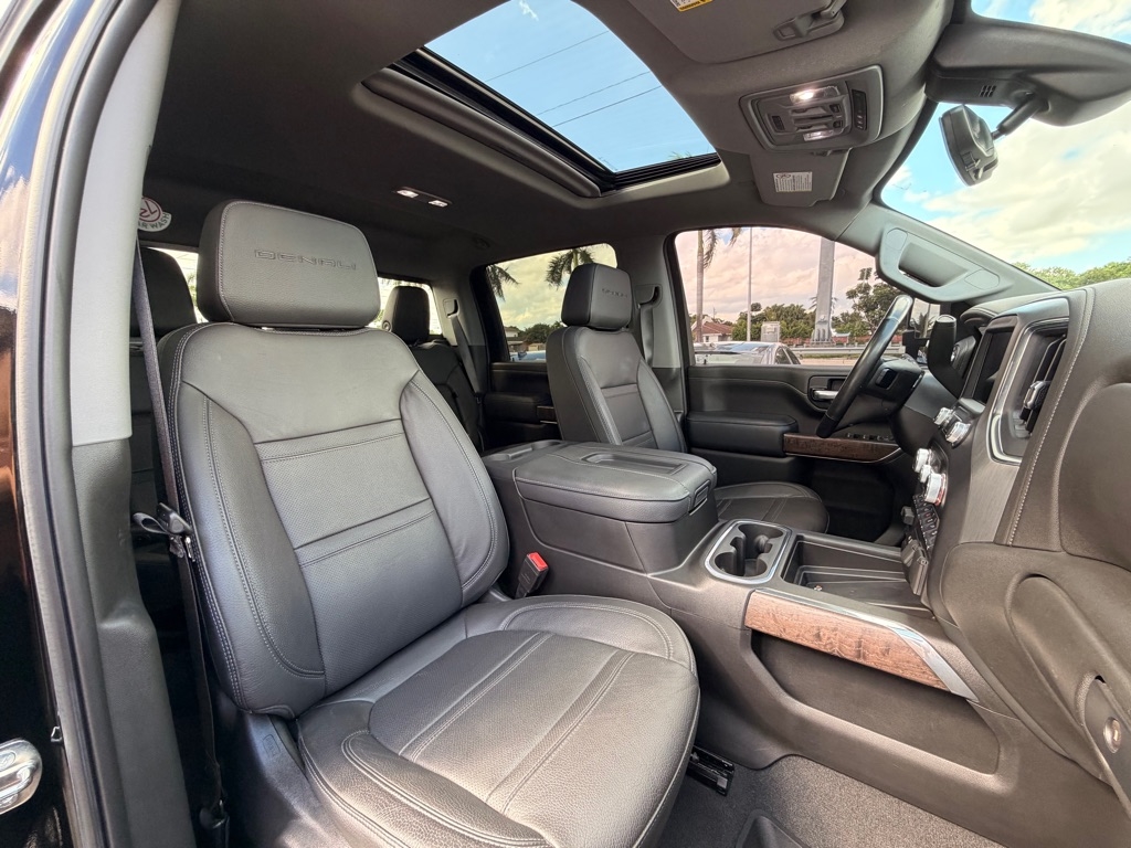 GMC Sierra 3500HD 4WD Crew Cab 159" Denali 2022 GMC Sierra 3500HD 4WD Crew Cab 159" Denali 2022