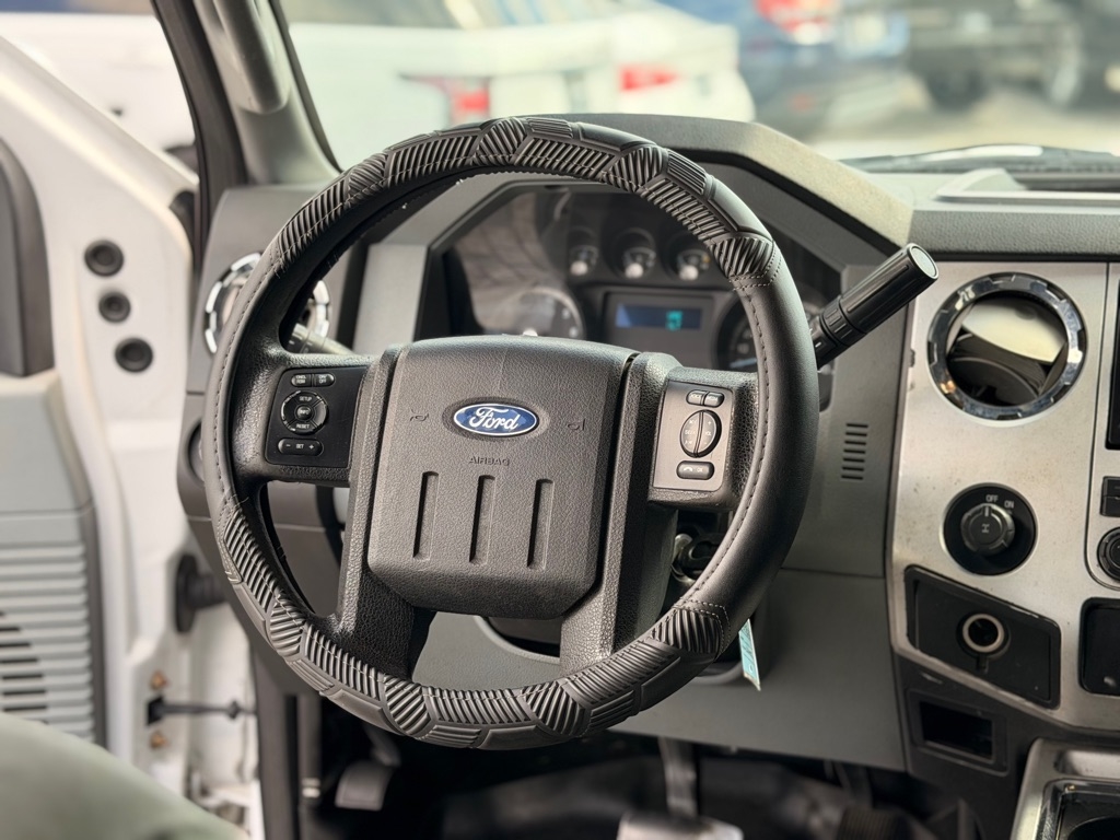 Ford Super Duty F-250 SRW 2WD Crew Cab 156" King Ranch 2011 Ford Super Duty F-250 SRW 2WD Crew Cab 156" King Ranch 2011