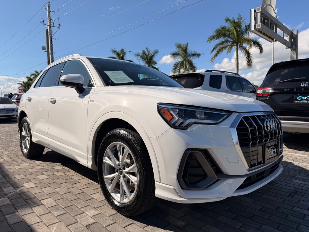 2024 Audi Q3 S line Premium 45 TFSI quattro