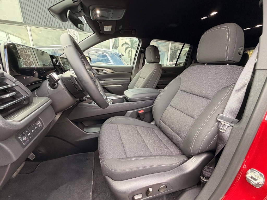 Chevrolet Traverse AWD 4dr LT w/2LT 2025 Chevrolet Traverse AWD 4dr LT w/2LT 2025