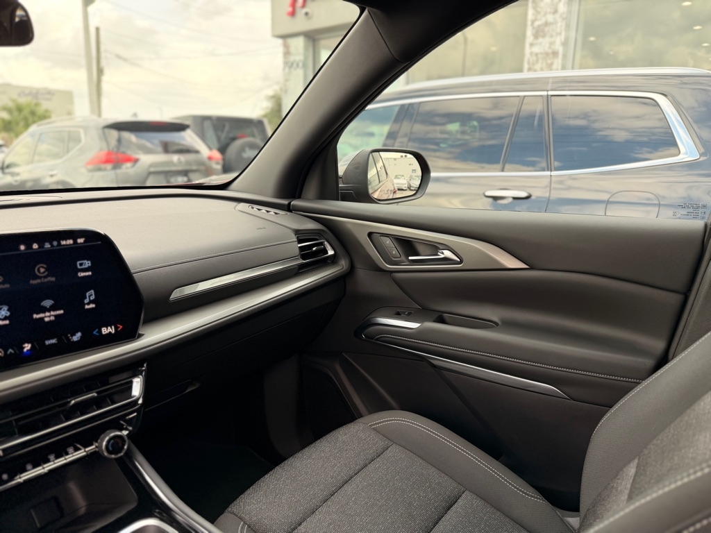 Chevrolet Traverse AWD 4dr LT w/2LT 2025 Chevrolet Traverse AWD 4dr LT w/2LT 2025