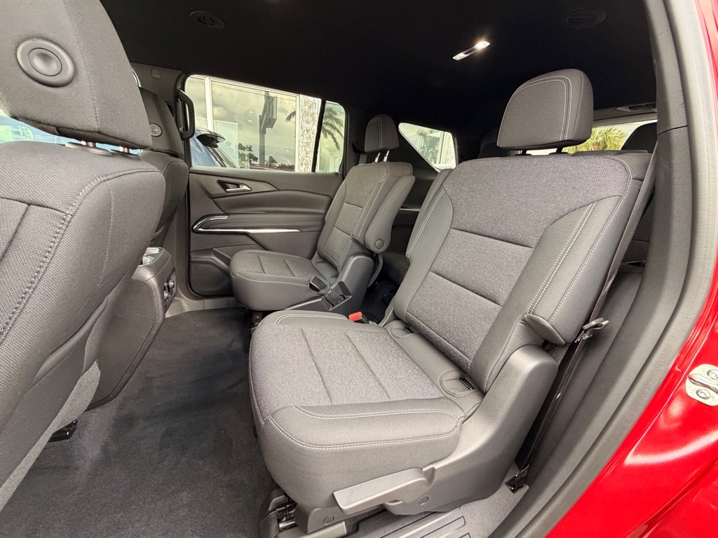 Chevrolet Traverse AWD 4dr LT w/2LT 2025 Chevrolet Traverse AWD 4dr LT w/2LT 2025