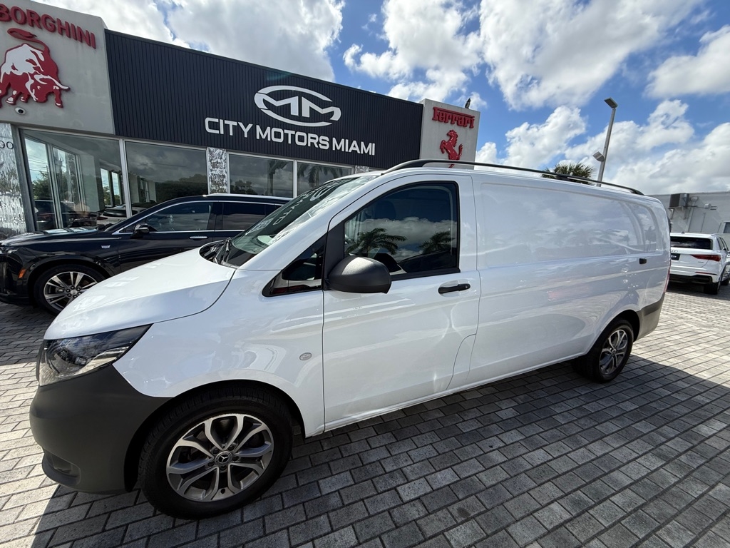 Mercedes-Benz Metris Cargo Van Standard Roof 135" Wheelbase 2023 Mercedes-Benz Metris Cargo Van Standard Roof 135" Wheelbase 2023