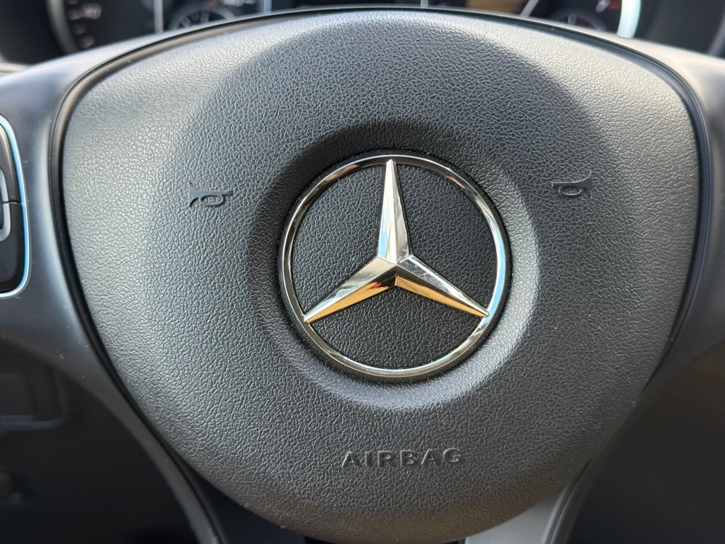 Mercedes-Benz Metris Cargo Van Standard Roof 135" Wheelbase 2023 Mercedes-Benz Metris Cargo Van Standard Roof 135" Wheelbase 2023