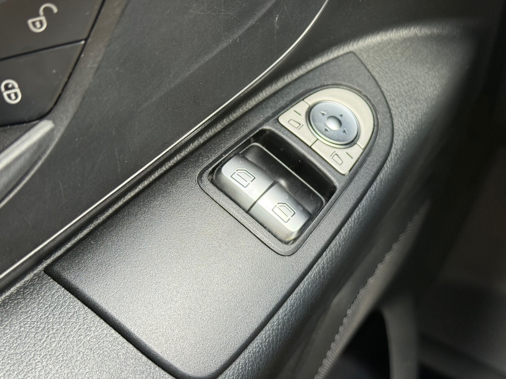 Mercedes-Benz Metris Cargo Van Standard Roof 135" Wheelbase 2023 Mercedes-Benz Metris Cargo Van Standard Roof 135" Wheelbase 2023