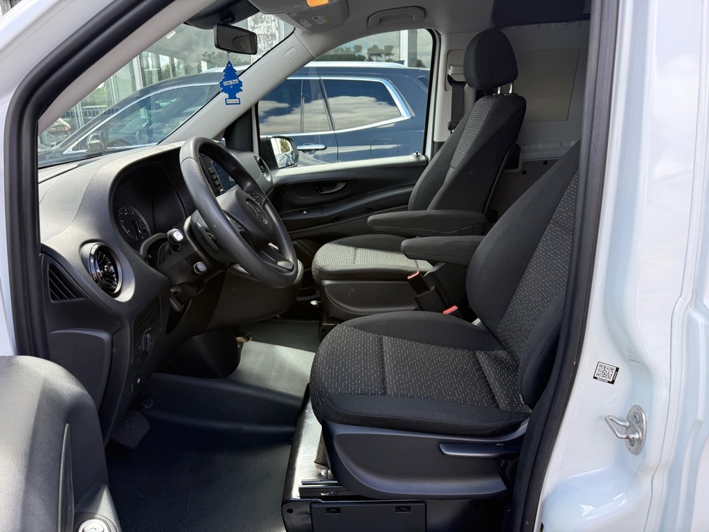 Mercedes-Benz Metris Cargo Van Standard Roof 135" Wheelbase 2023 Mercedes-Benz Metris Cargo Van Standard Roof 135" Wheelbase 2023