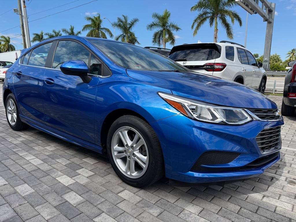 2017 Chevrolet Cruze 4dr HB 1.4L LT w/1SD