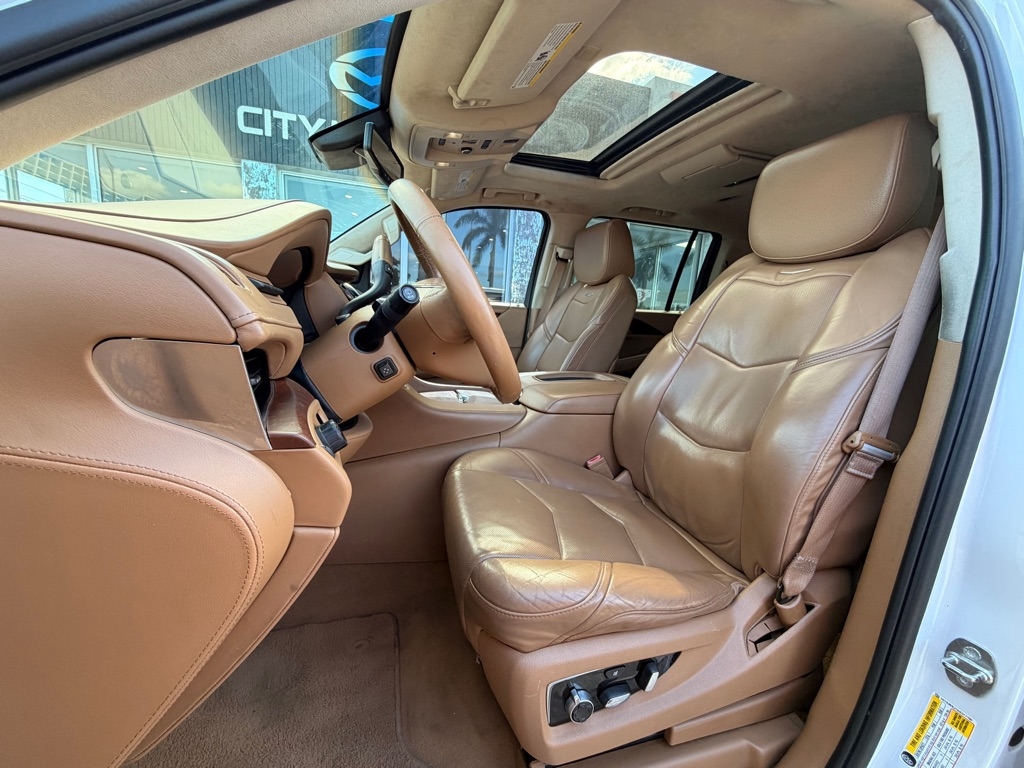 Cadillac Escalade ESV 2WD 4dr Platinum 2016