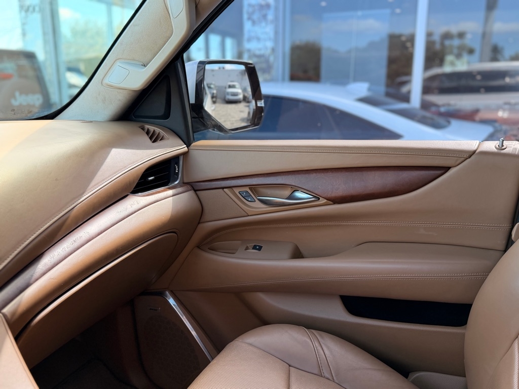 Cadillac Escalade ESV 2WD 4dr Platinum 2016