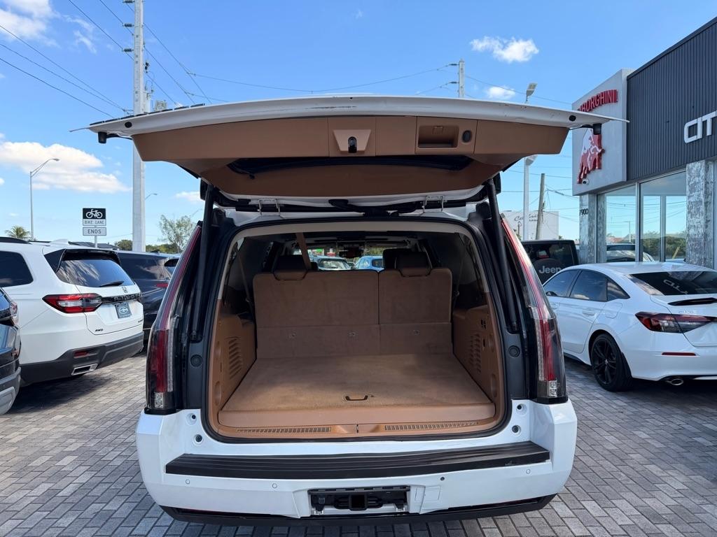 Cadillac Escalade ESV 2WD 4dr Platinum 2016