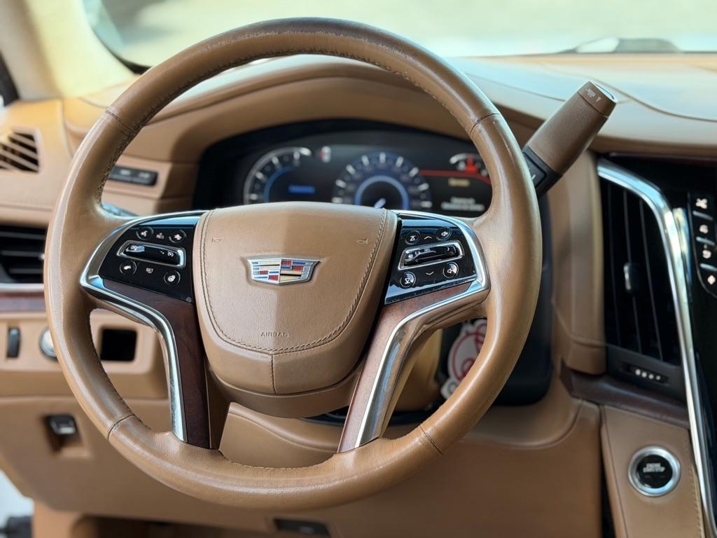 Cadillac Escalade ESV 2WD 4dr Platinum 2016