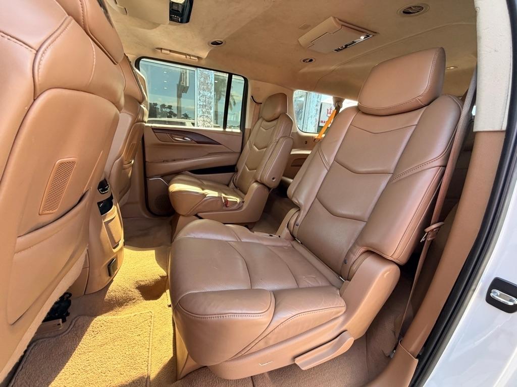 Cadillac Escalade ESV 2WD 4dr Platinum 2016