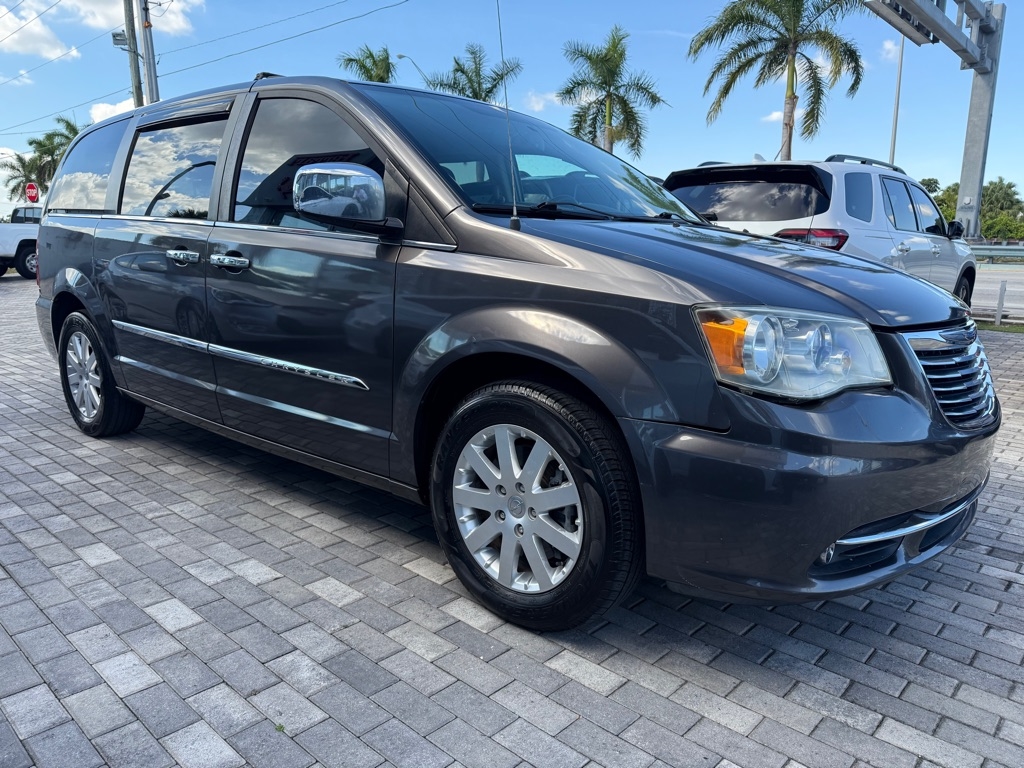 2016 Chrysler Town & Country 4dr Wgn Touring