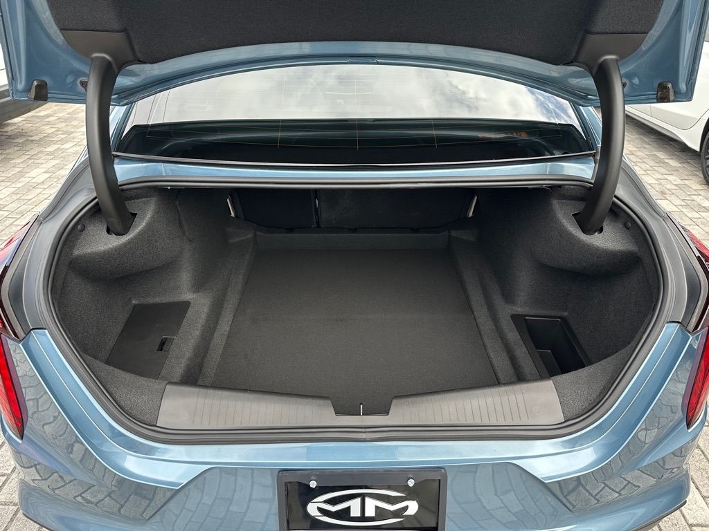 Cadillac CT4 4dr Sdn Premium Luxury 2024