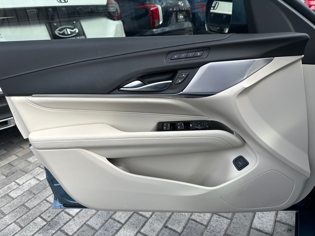 Cadillac CT4 4dr Sdn Premium Luxury 2024