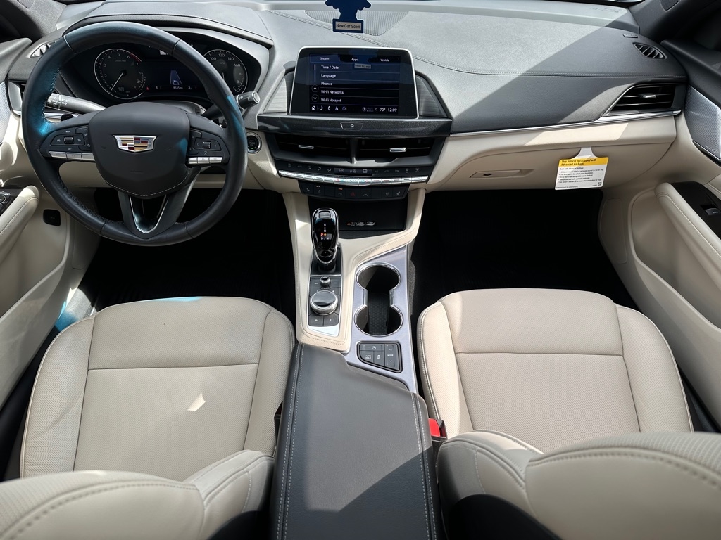 Cadillac CT4 4dr Sdn Premium Luxury 2024