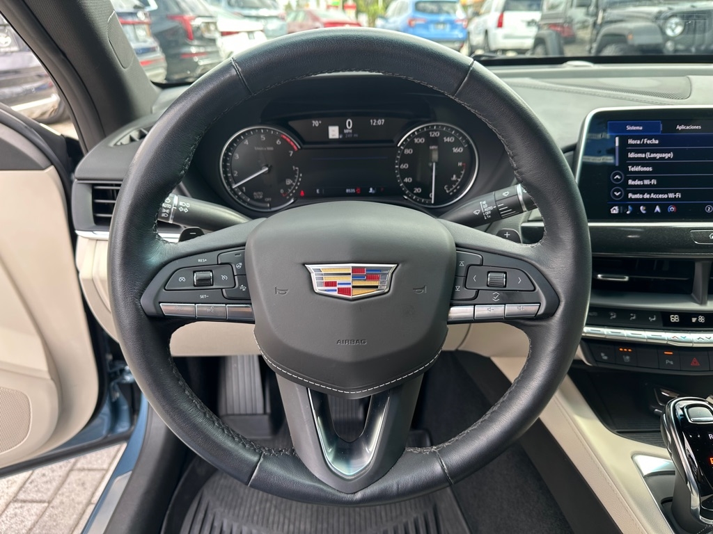 Cadillac CT4 4dr Sdn Premium Luxury 2024