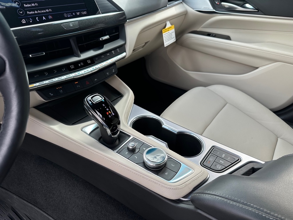 Cadillac CT4 4dr Sdn Premium Luxury 2024