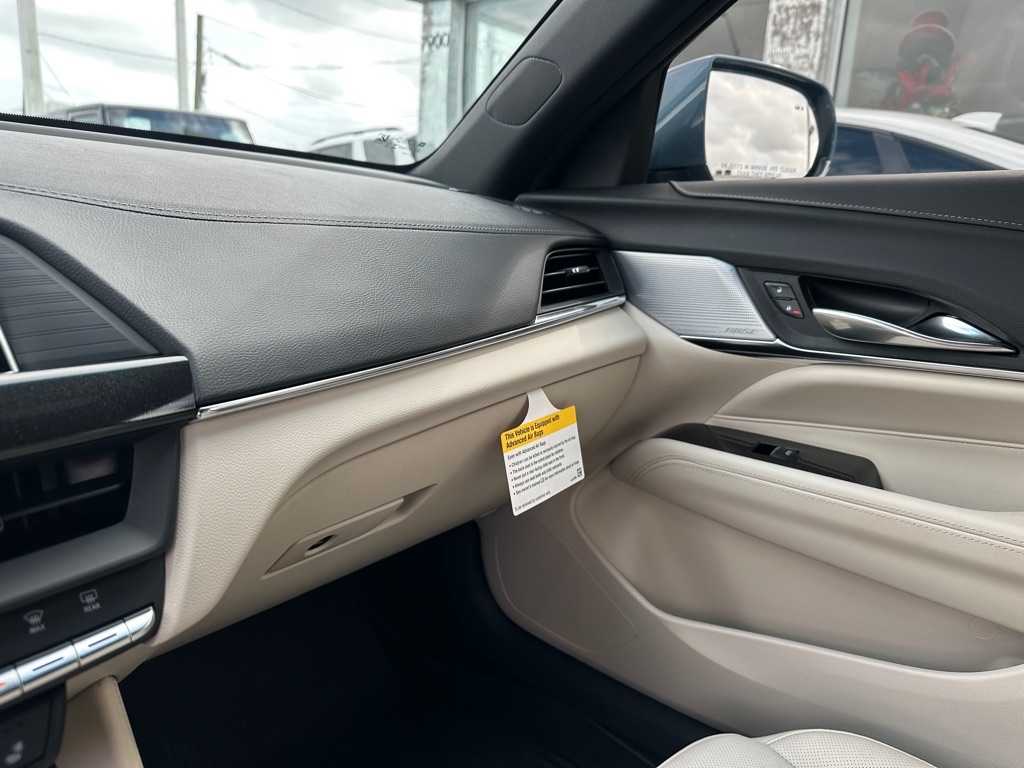 Cadillac CT4 4dr Sdn Premium Luxury 2024