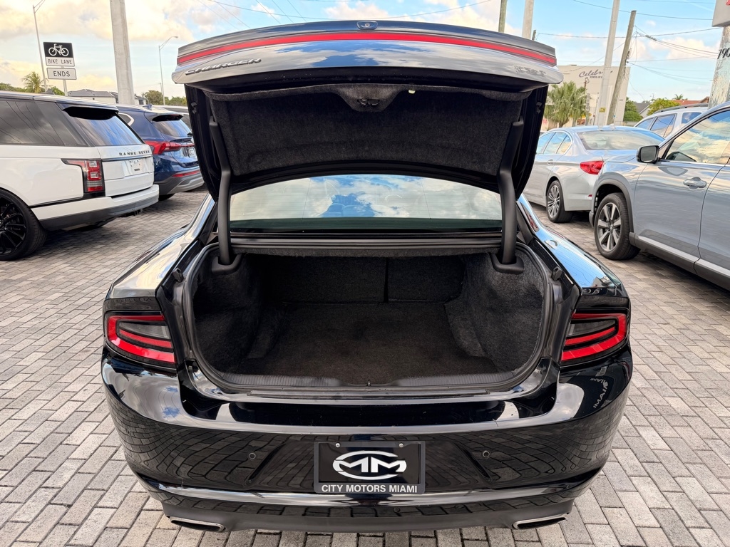 Dodge Charger SXT RWD 2020